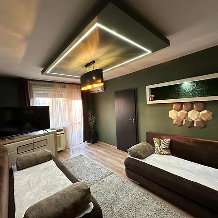 Mox Downtown Apartman Debrecín Exteriér fotografie