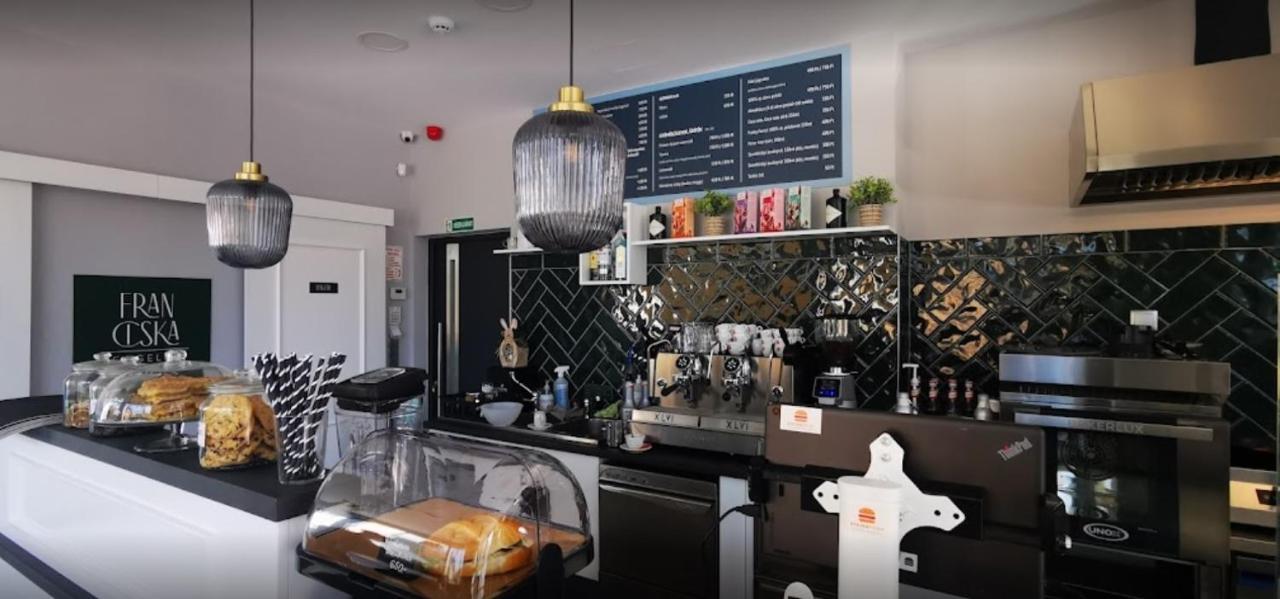 Mox Downtown Apartman Debrecín Exteriér fotografie